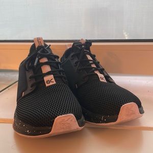 Kuru Atom Sneakers in misty lilac size 7.5
